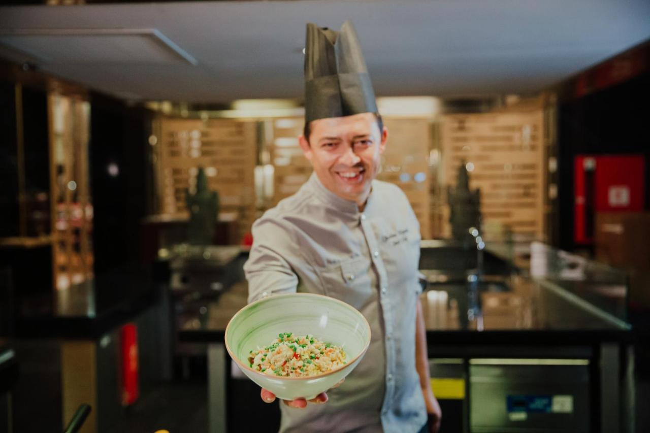 Ic Hotels Green Palace - Kids Concept Antalya Exteriér fotografie A chef wearing a toque
