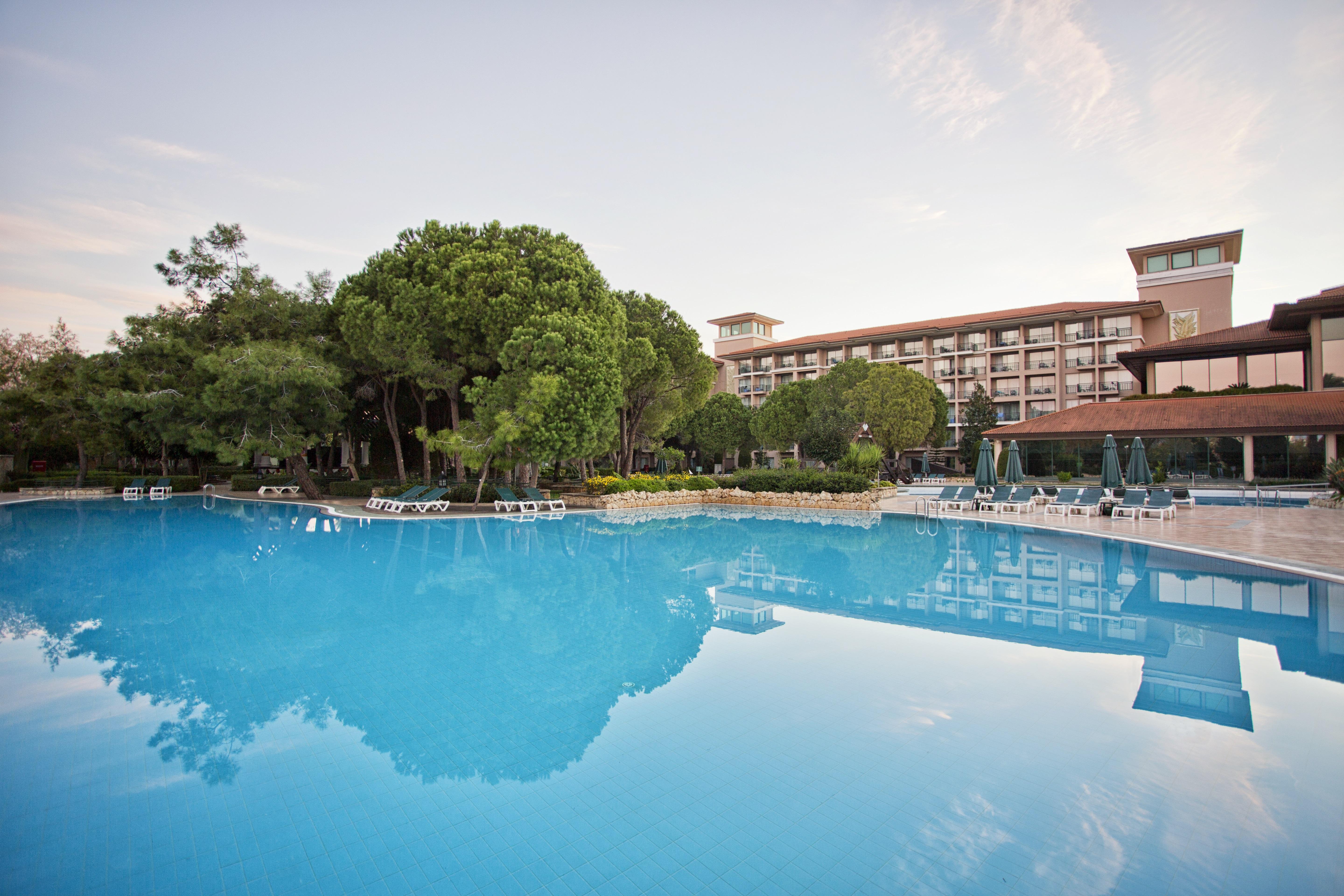 Ic Hotels Green Palace - Kids Concept Antalya Exteriér fotografie The swimming pool at the hotel