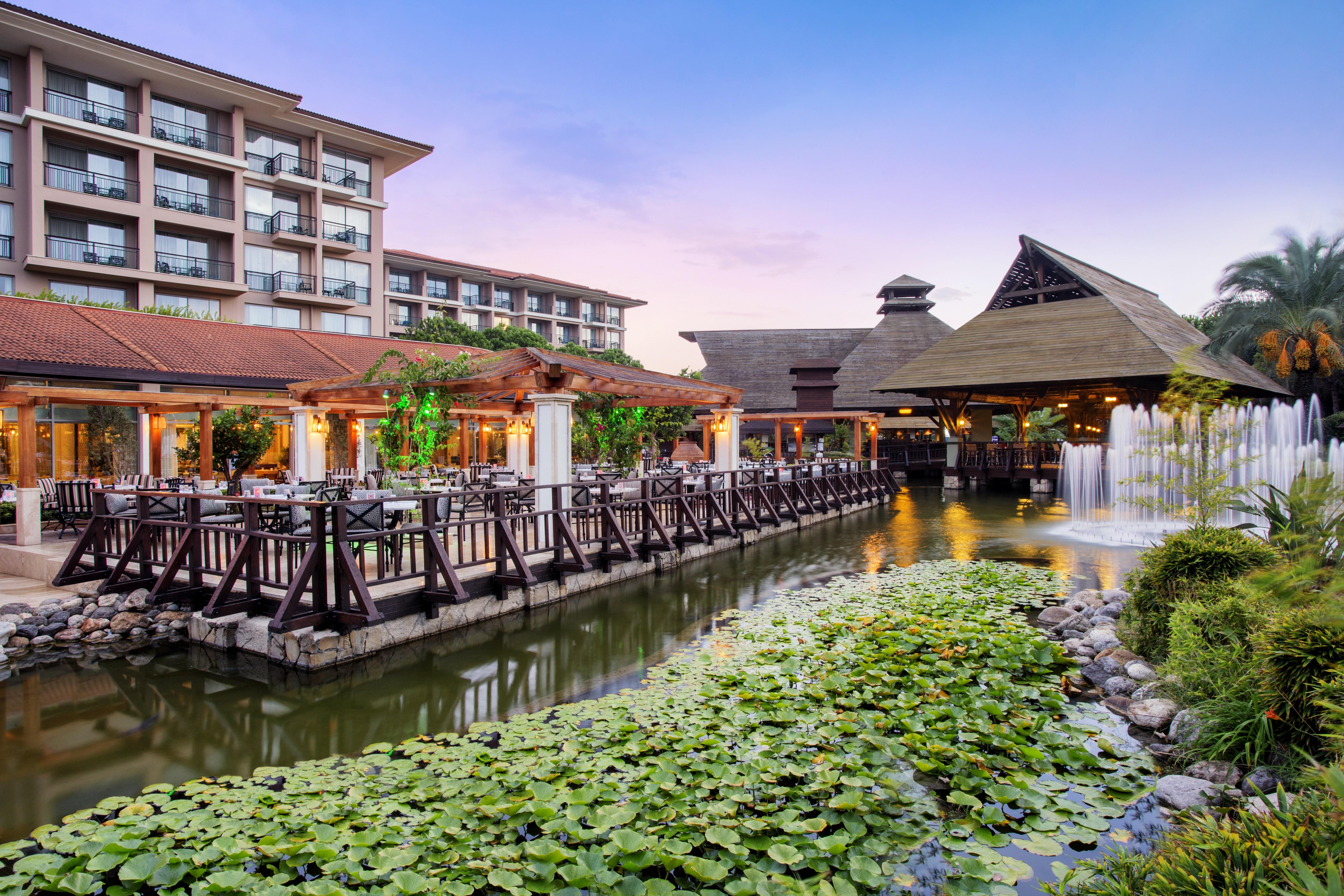 Ic Hotels Green Palace - Kids Concept Antalya Exteriér fotografie The Royal Thai Cuisine Restaurant